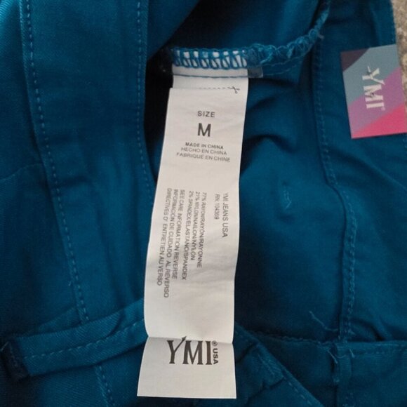 YMI Forever Color Woman's Shorts Blue Bell NWT Medium - Picture 4 of 7